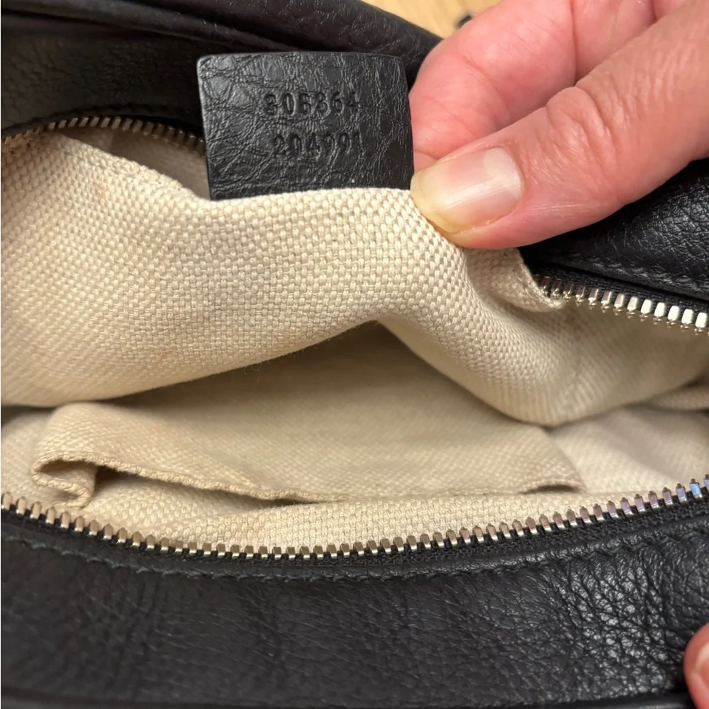 Gucci Black Leather Crossbody Bag - Picture 14 of 16